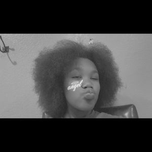 Meet your Posher, Jade